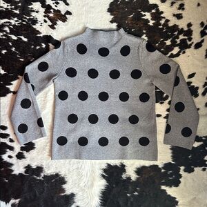 Long and Long-sleeve Gray Tunic Sweater with Black Polka Dots